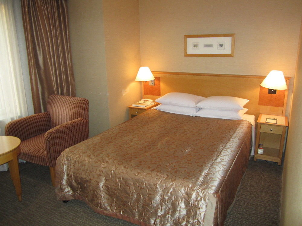 Rembrandt Hotel Ebina Extérieur photo