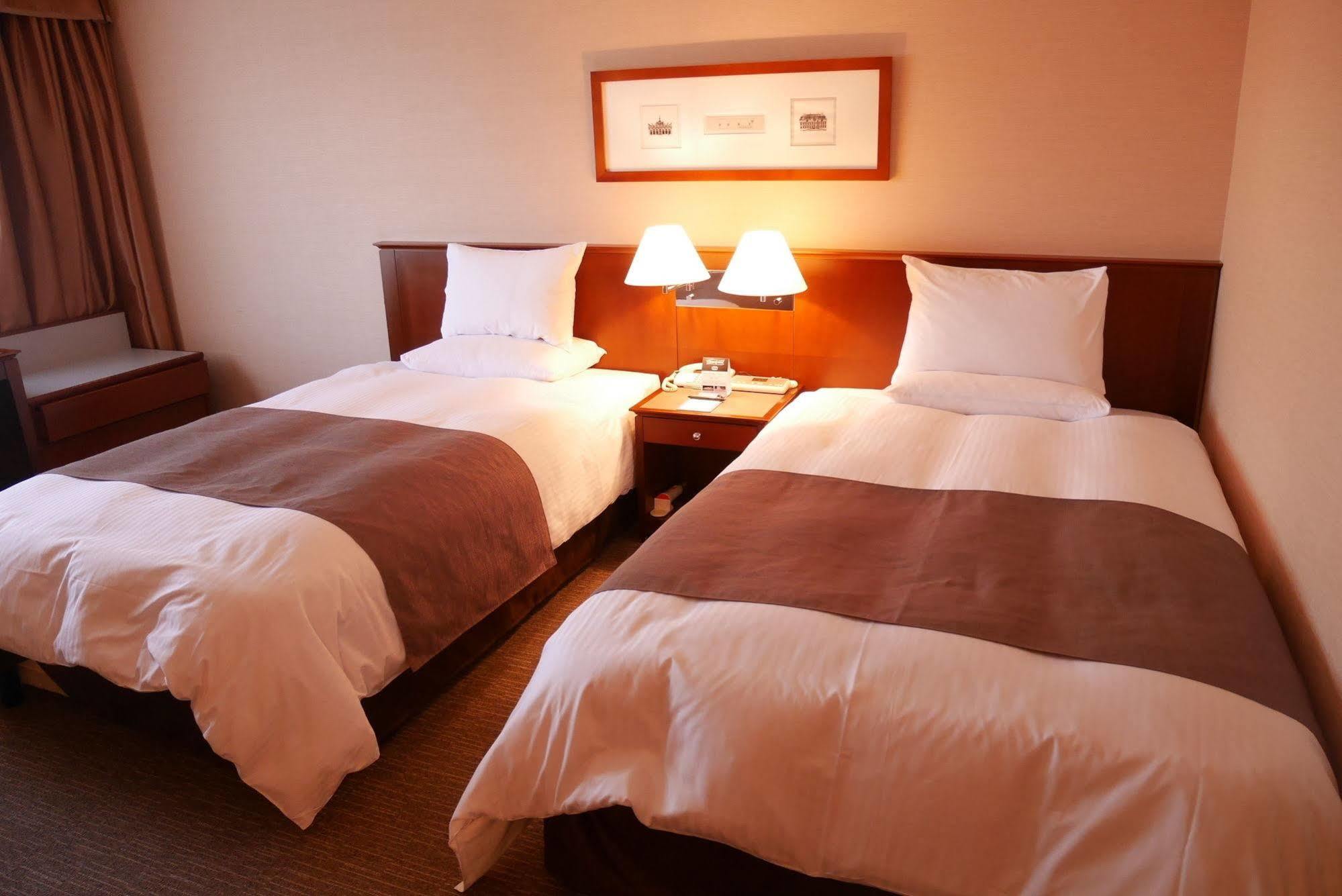Rembrandt Hotel Ebina Extérieur photo