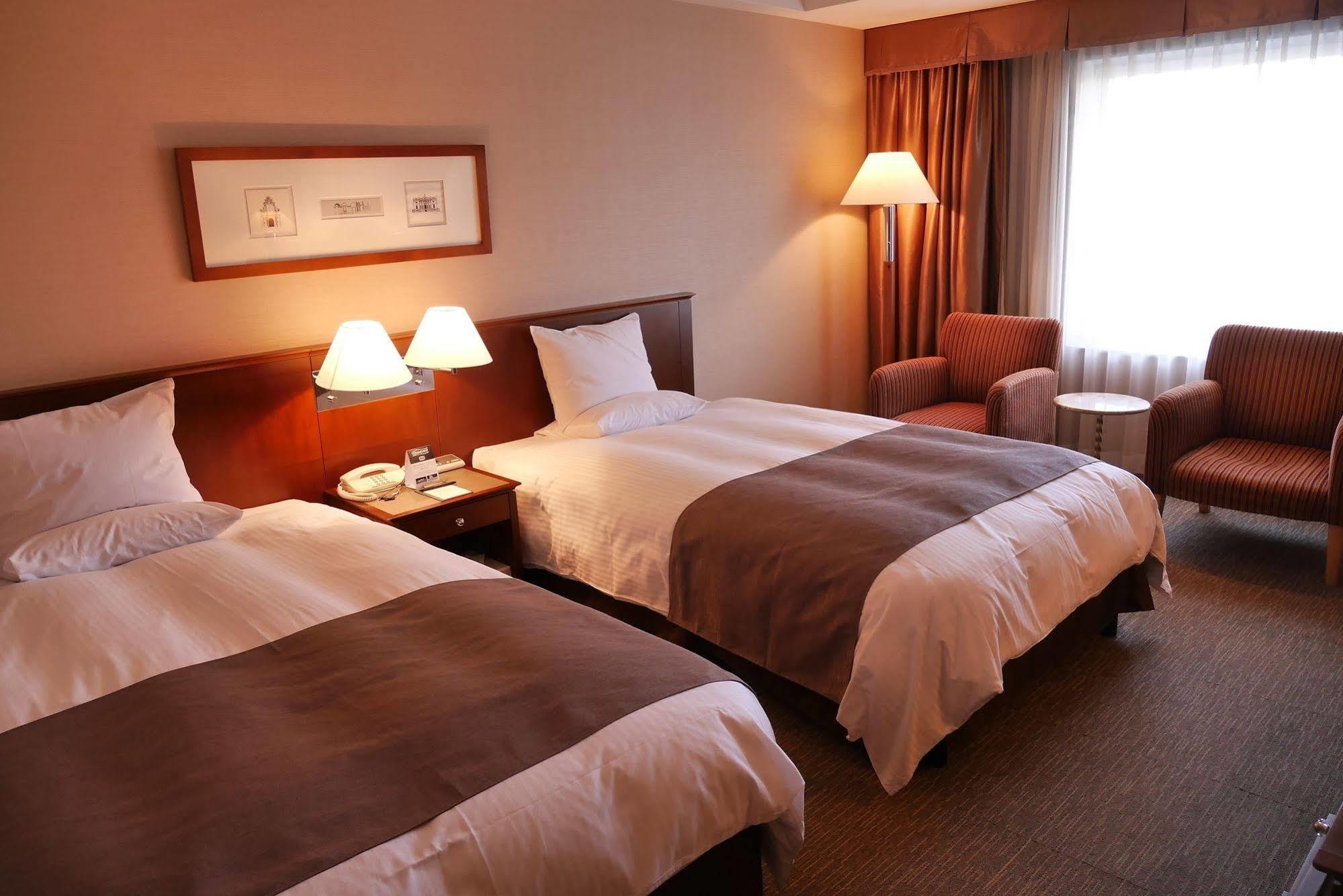 Rembrandt Hotel Ebina Extérieur photo